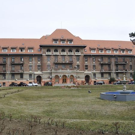 Hotel Triumf Boekarest Buitenkant foto