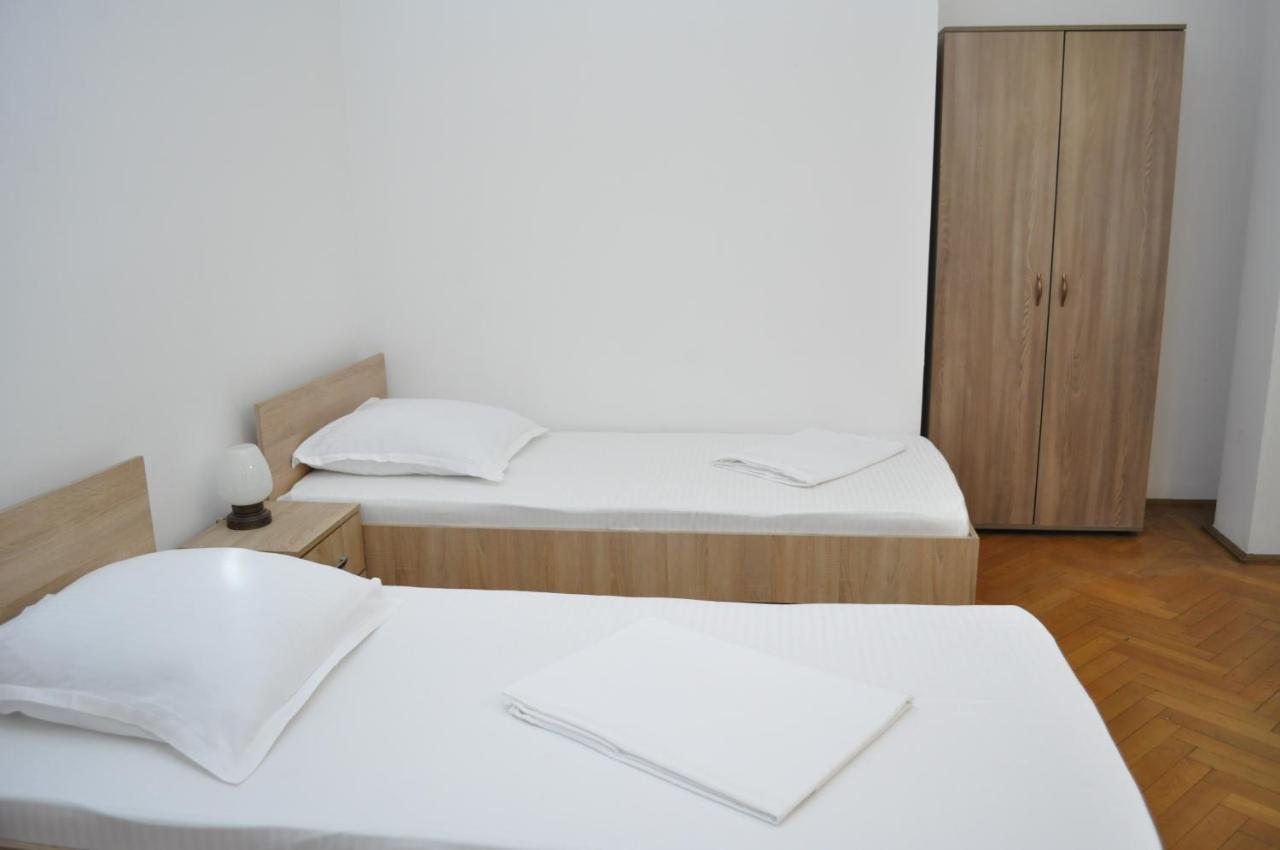 Hotel Triumf Boekarest Buitenkant foto